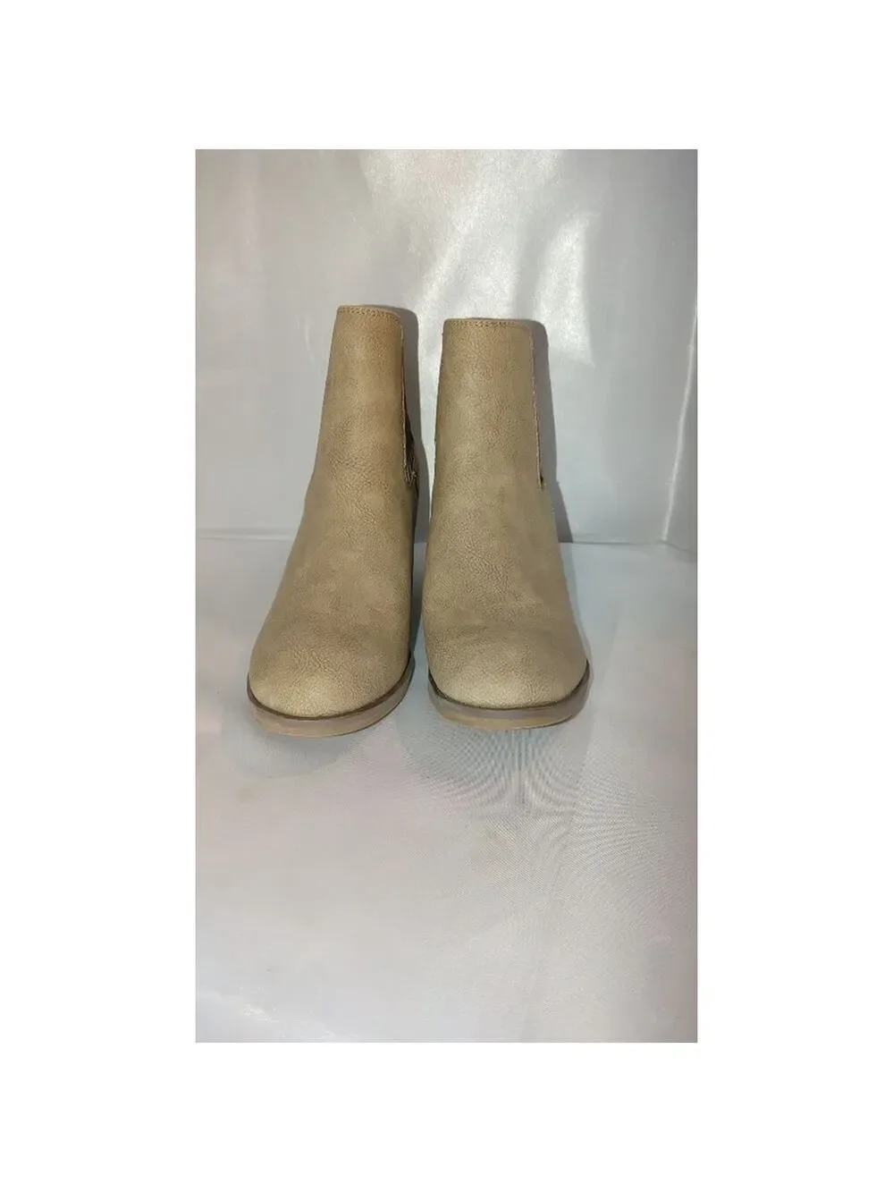 Korks Hadley Block Heel Booties Size 8 NWOT